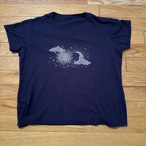 Navy Women's Sun and Moon graphic tee
